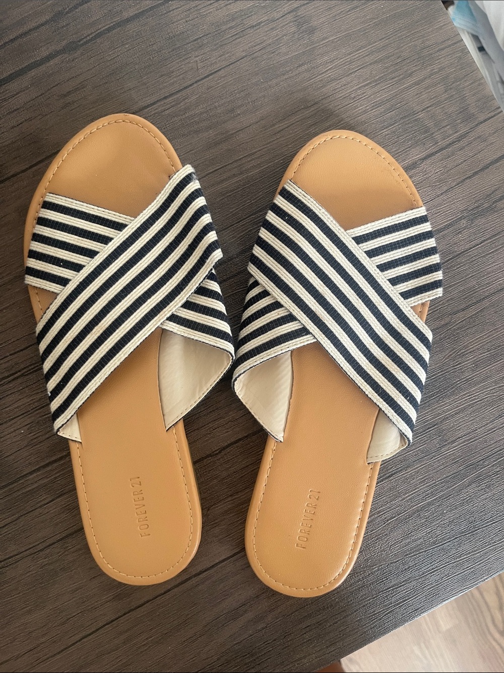 Forever 21 Black & Cream Striped Crisscross Slide Sandals